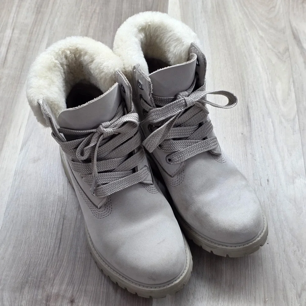 Timberland 6 Inch Premium Fur Collar Boots 200g Insulated Gray‎ Womens 7 A21VT